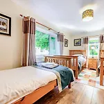 Eden House 울버스톤