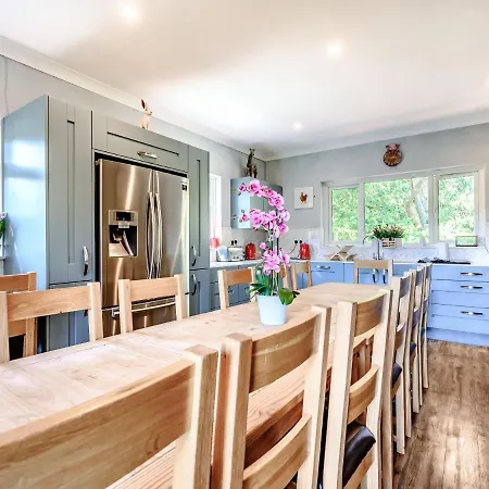Eden House Holiday home *