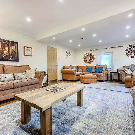 Eden House Holiday home