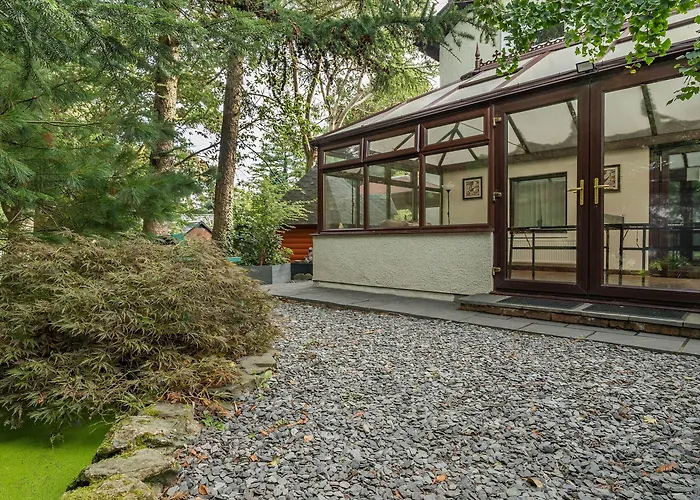 Eden House Holiday home